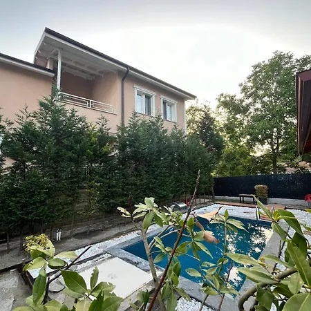 Apartment Mansion With Private Pool In *