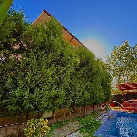 Mansion With Private Pool In Sapanca