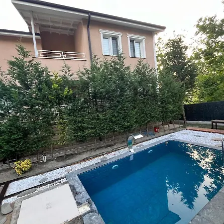 Mansion With Private Pool In *