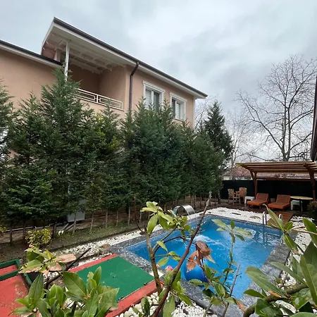 Apartment Mansion With Private Pool In Sapanca