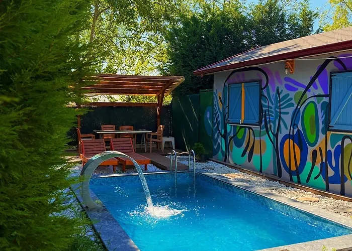 Apartment Mansion With Private Pool In *