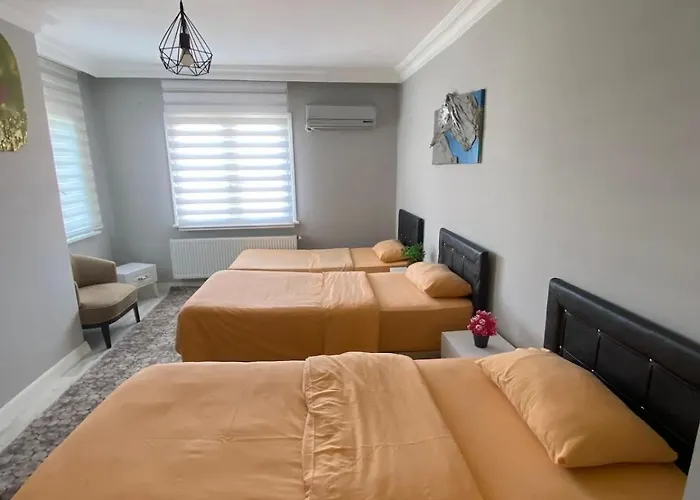 Mansion With Private Pool In Apartment