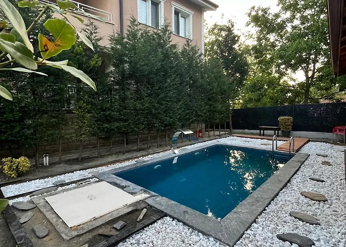 Mansion With Private Pool In