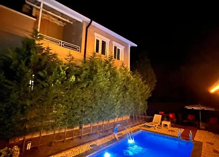 Mansion With Private Pool In * Sapanca