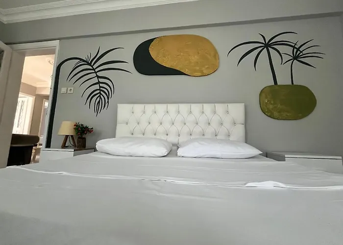 Apartment Mansion With Private Pool In