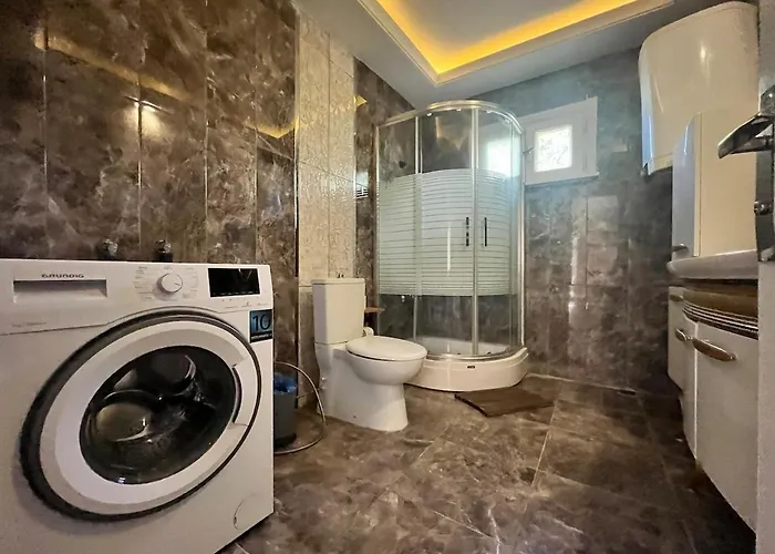 Mansion With Private Pool In *