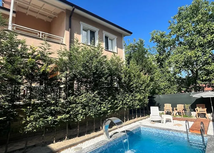 Mansion With Private Pool In * Sapanca