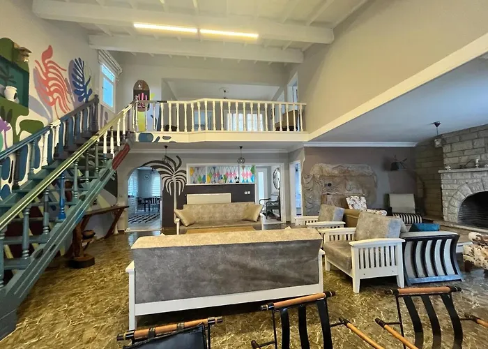 Mansion With Private Pool In Sapanca